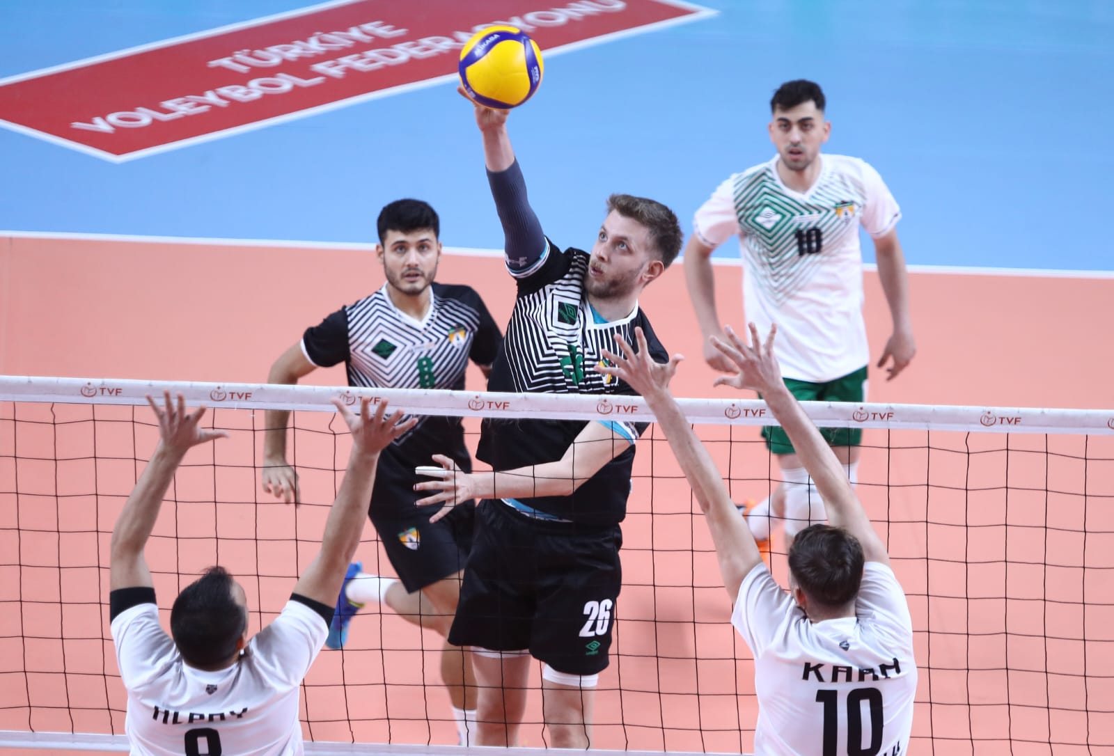 6bda636a-402b-4f0a-9273-08c2f219c30c